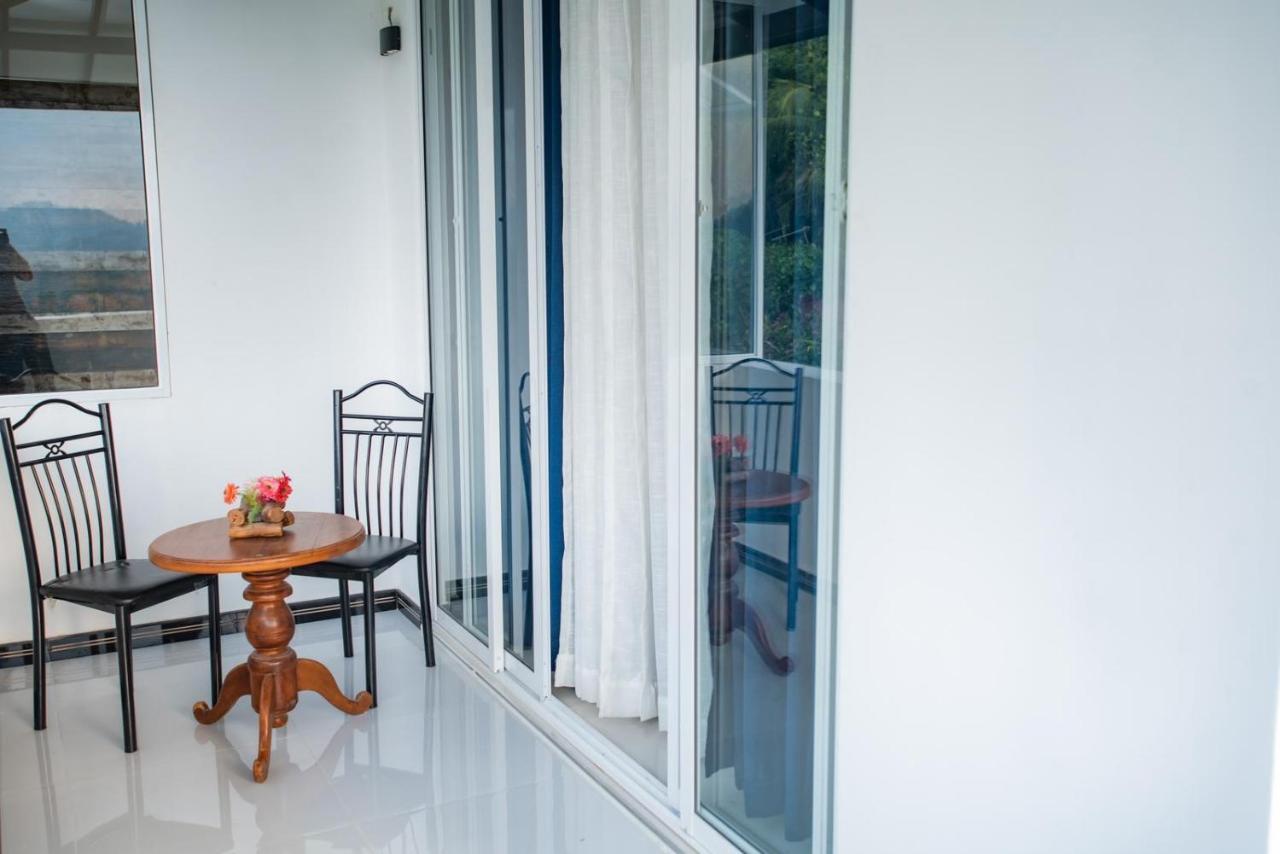 Sky Edge Homestay Kandy Buitenkant foto